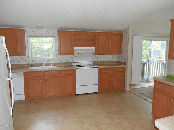 5th image of 14350 SE 16th Ln