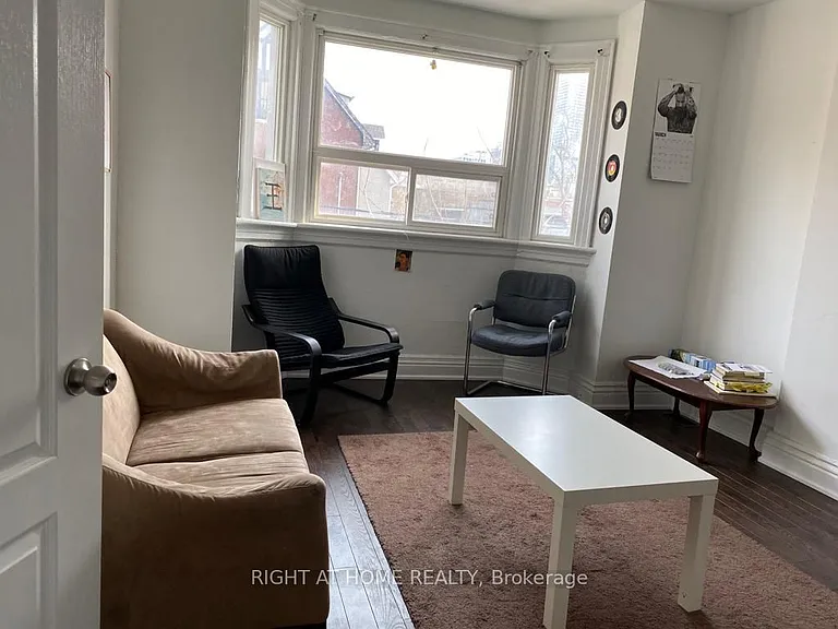 134 Huron St #2 — Photo 2