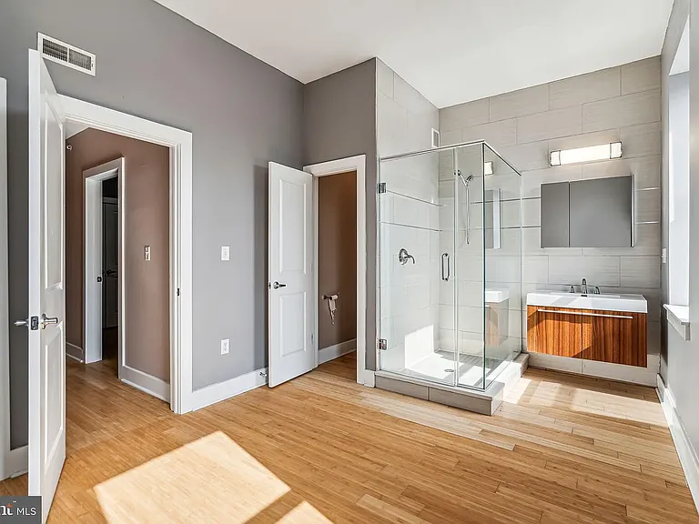 3146 N Broad St #B — Photo 13