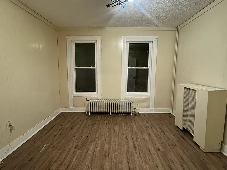 18 Woolsey St — Photo 2