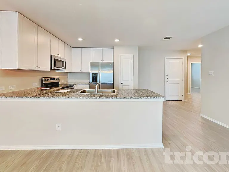 5602 Mountain Point — Photo 4