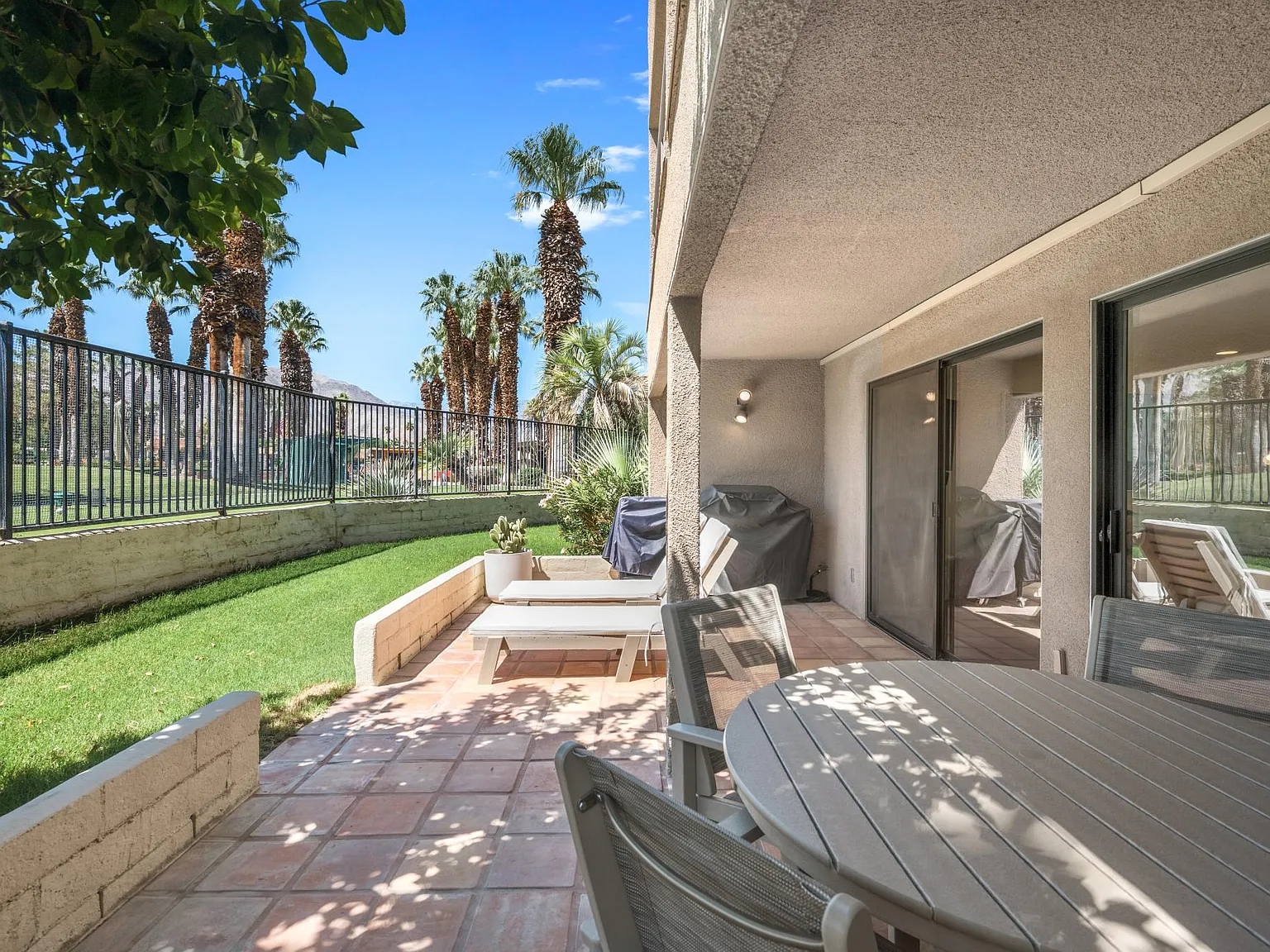 3 bed, 1449 sqft, $5,000 — Photo 3