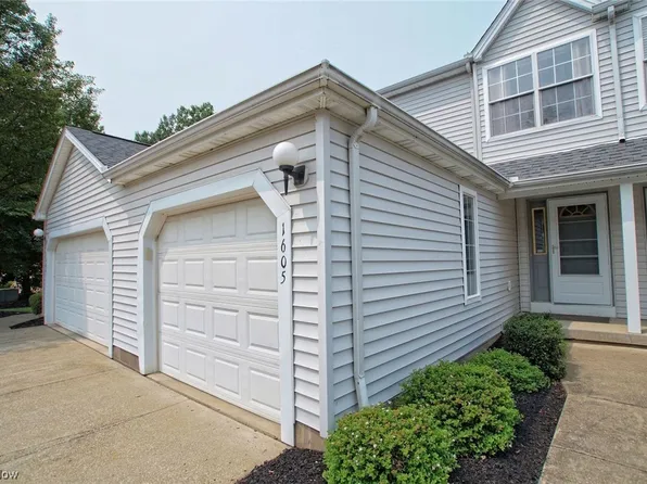 1605 Pheasant Ct #B4, Madison, OH 44057