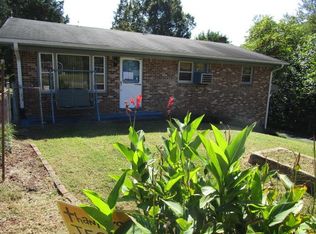 319 Fellowship Dr, Martinsville, VA 24112