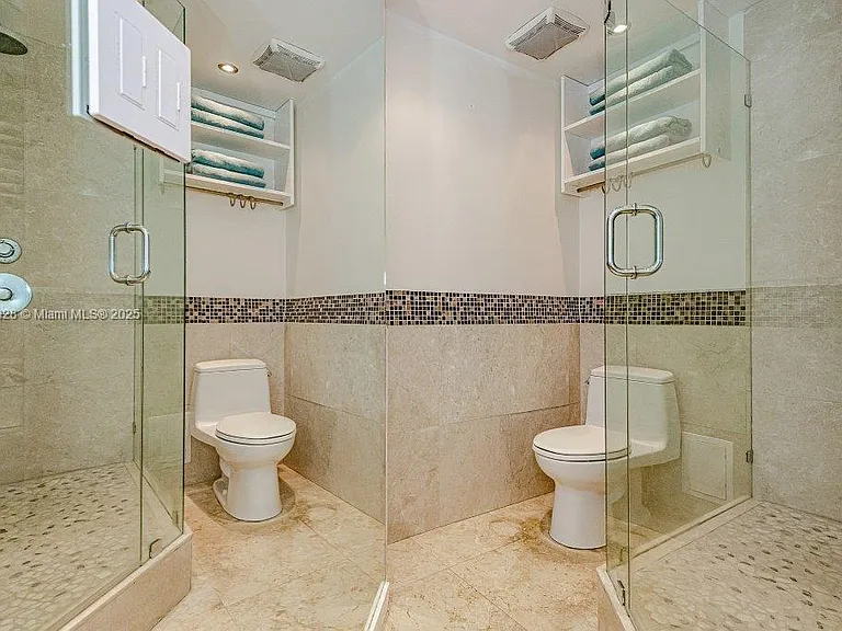 2301 Collins Ave #705 — Photo 22