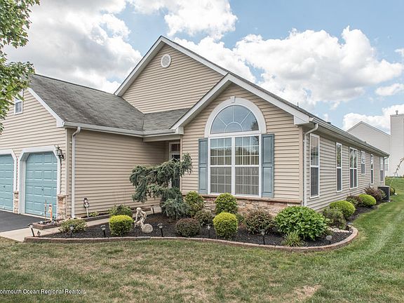 2nd image of 438 Monticello Ln