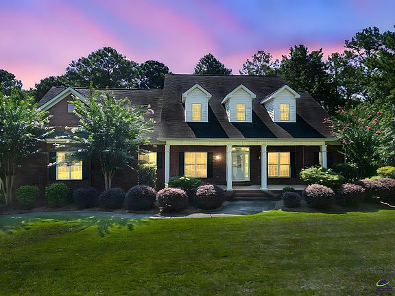 3rd image of 502 Arons Ct