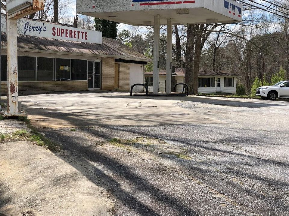 2nd image of 744 Highway 52 E