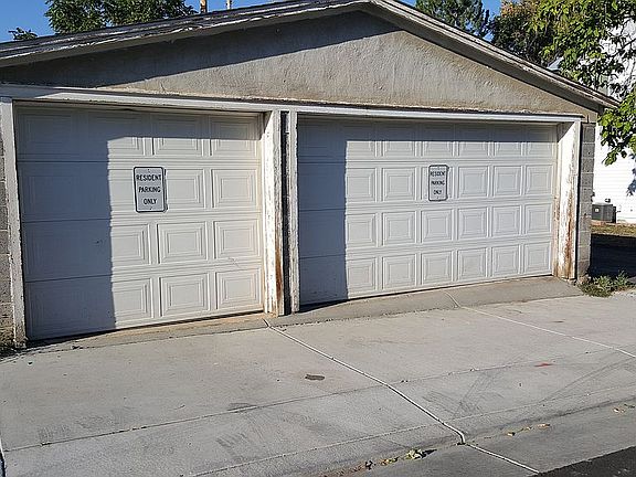 Detached 3 Car Garage