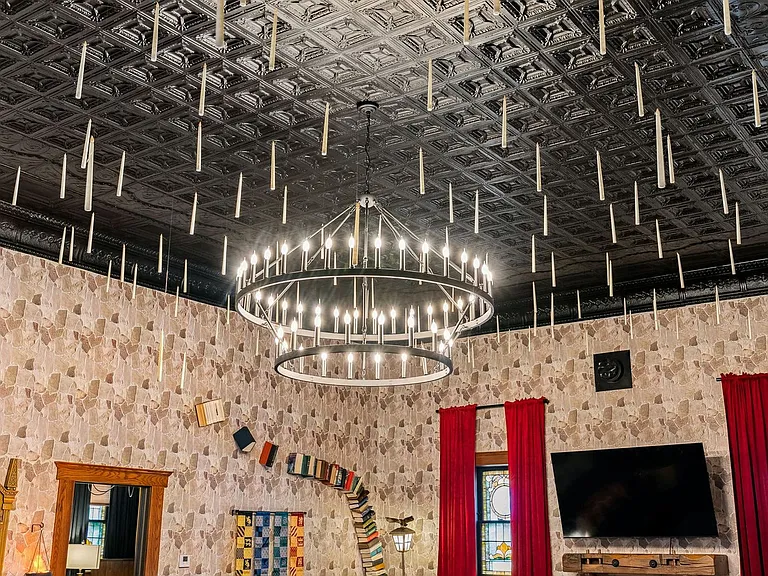 Building's Lounge