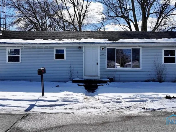 305 Venice Dr, Northwood, OH 43619
