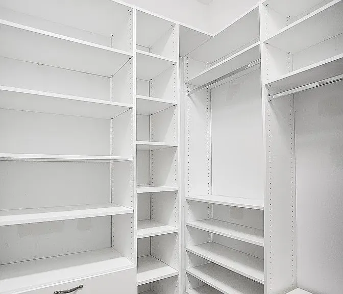 Closet 1
