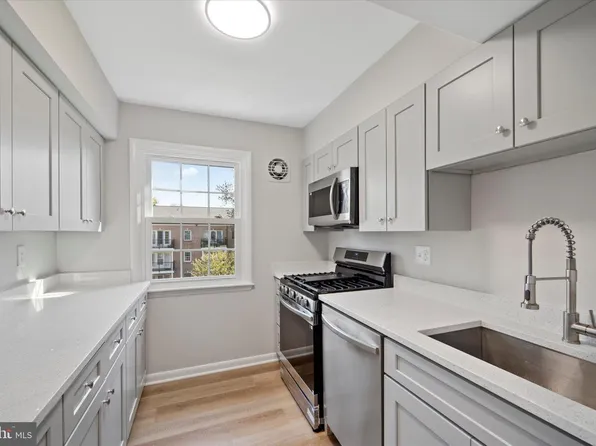 9491 Fairfax Blvd APT 303, Fairfax, VA 22031