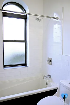 Rented by Next Door Realty NYC | media 9