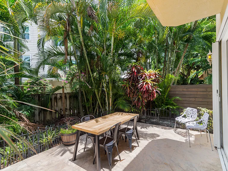 419 SW 5th St — Photo 4