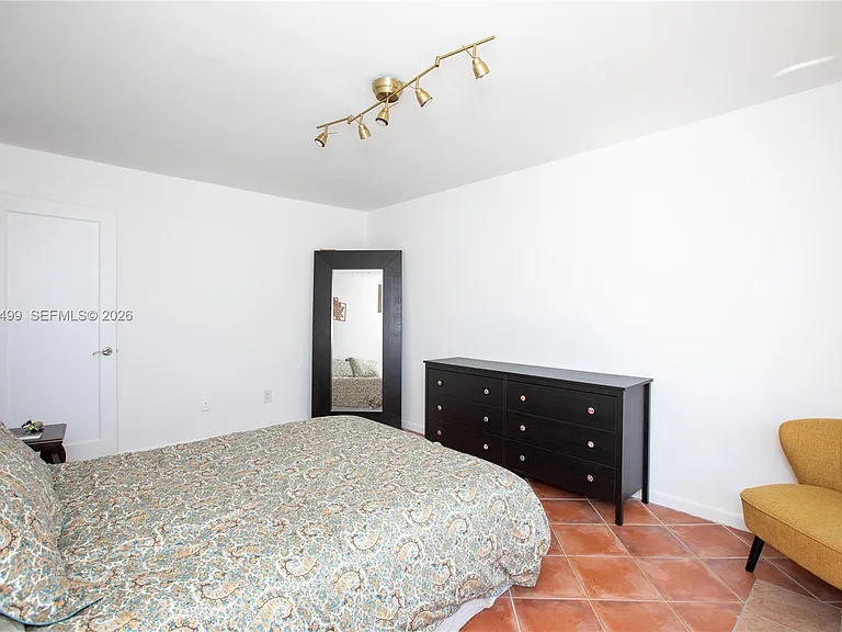 1801 S Treasure Dr #321 — Photo 19