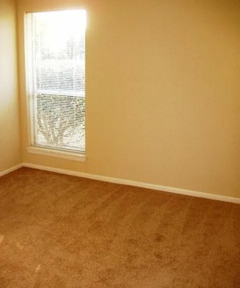14826 Gladewick Dr — Photo 3