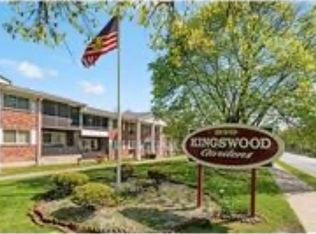 810 Blooming Grove Tpke APT 94, New Windsor, NY 12553