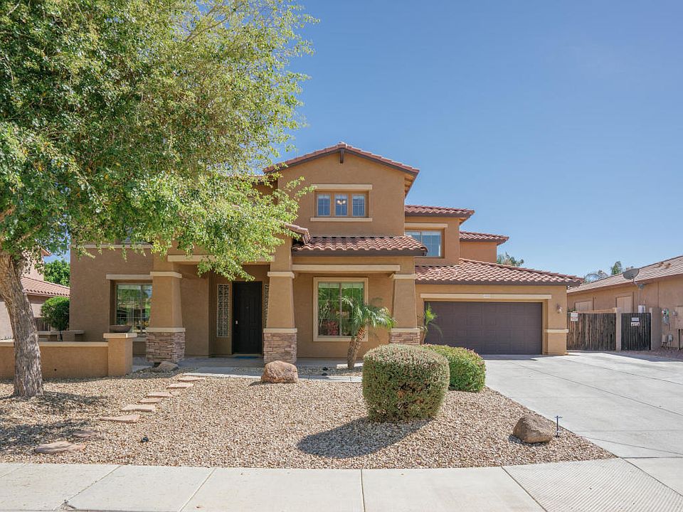 1st image of 18029 W Banff Ln