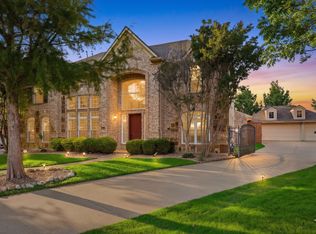2533 Green Oak Dr, Carrollton, TX 75010