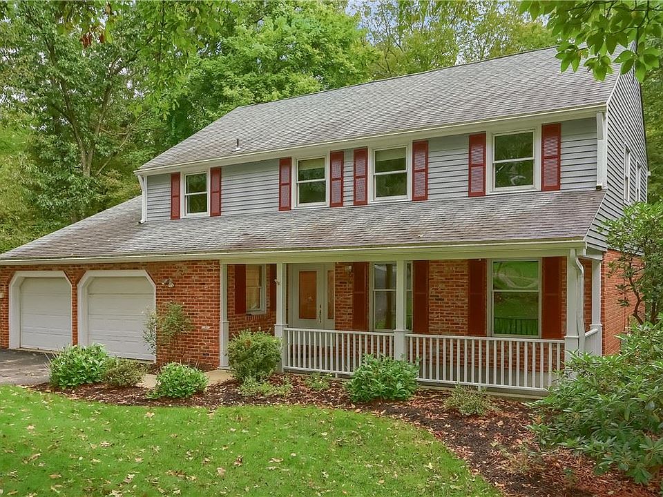 1st image of 2556 Glenwood Dr
