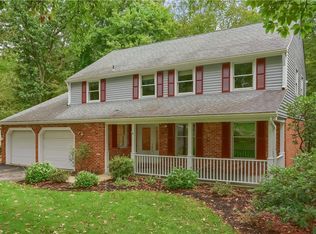 2556 Glenwood Dr, Wexford, PA