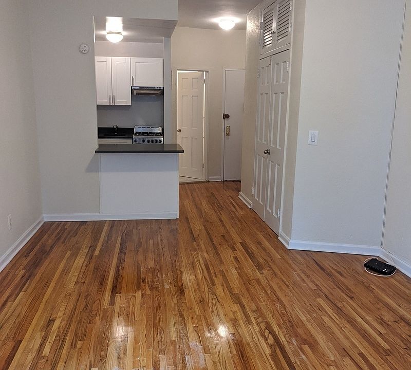 2nd image of 340 E 49th St APT 3A