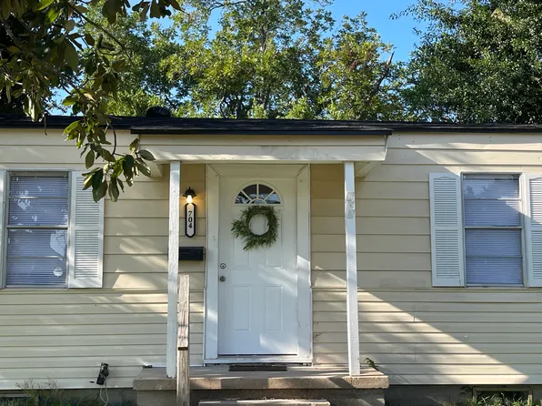 704 E Defee Ave, Baytown, TX 77520