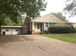 2824 26th St, Moline, IL 61265