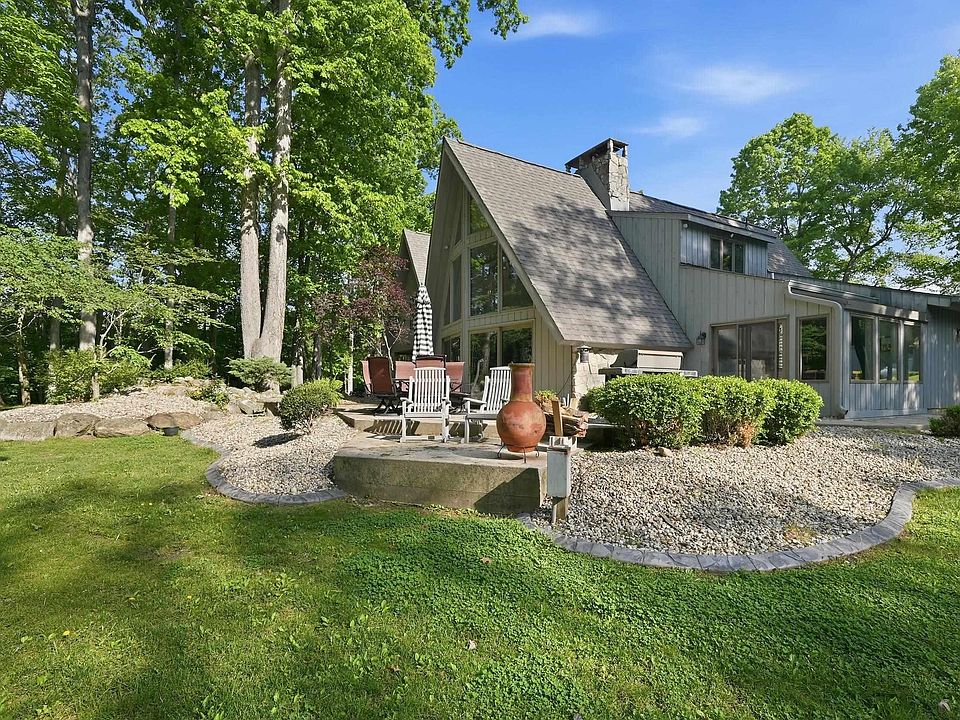 1st image of 2970 W Park Dr