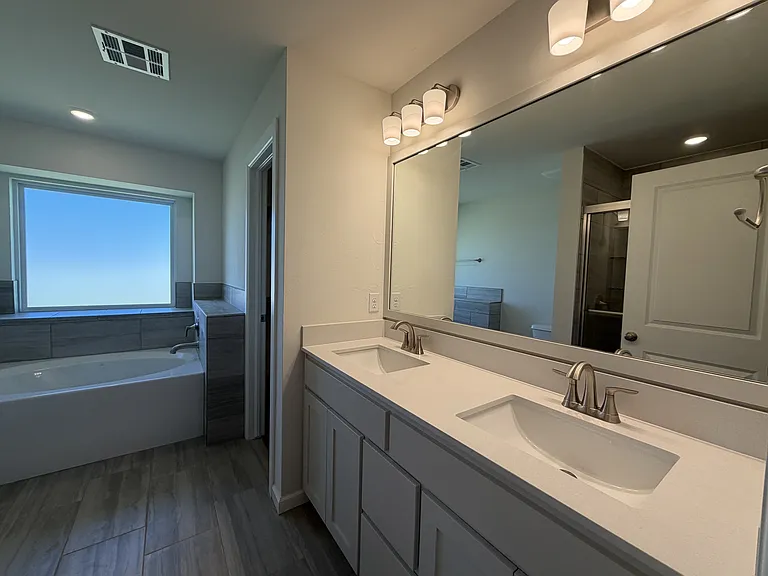 18313 Austin Ct — Photo 7
