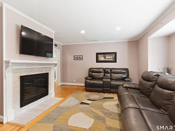 5th image of 112 Brentwood Road