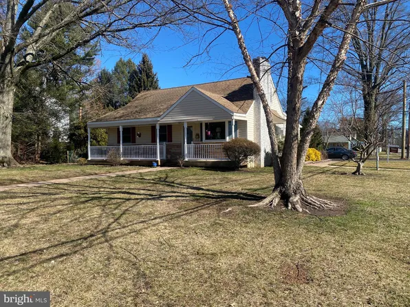550 Washington Ave, Ewing, NJ 08628