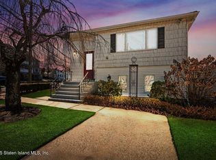 4665 Amboy Rd, Staten Island, NY 10312