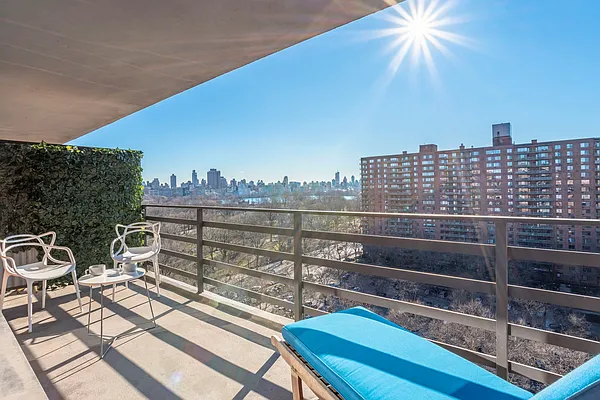 Rented by R New York | media 11