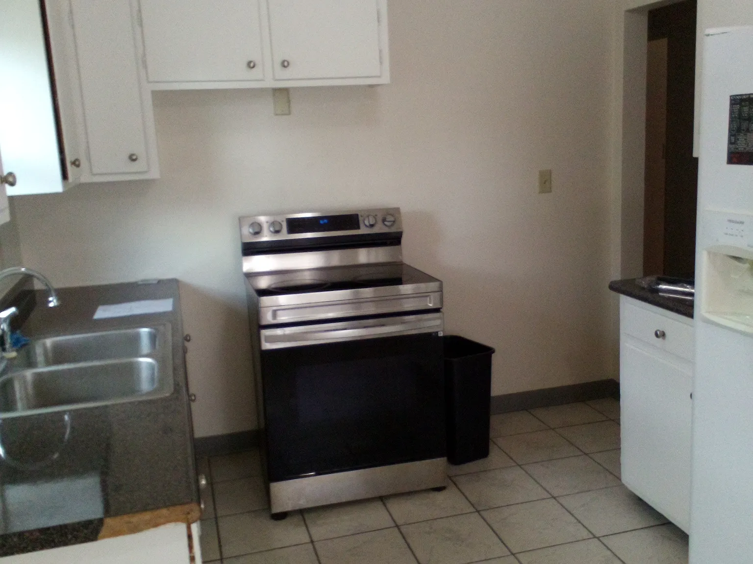 2 bed, 952 sqft, $1,200 — Photo 3