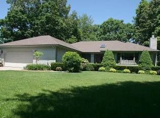 24590 Butternut Dr, Sturgis, MI 49091