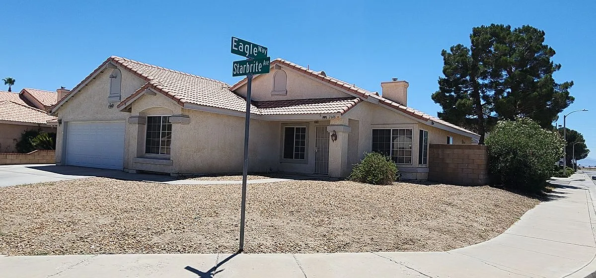 3 bed, 2.0 bath, 1542 sqft, $2,695 — Photo 2