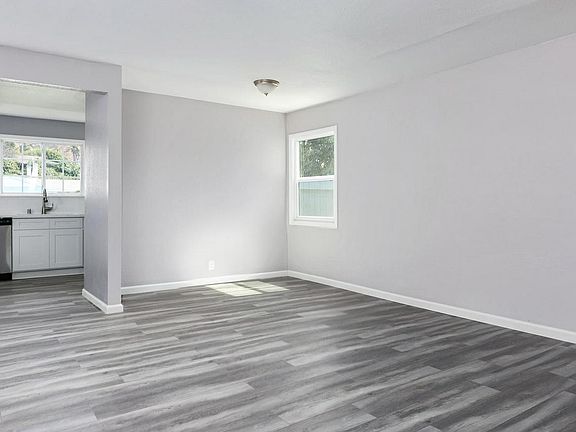 5th image of 5231 Norway Dr