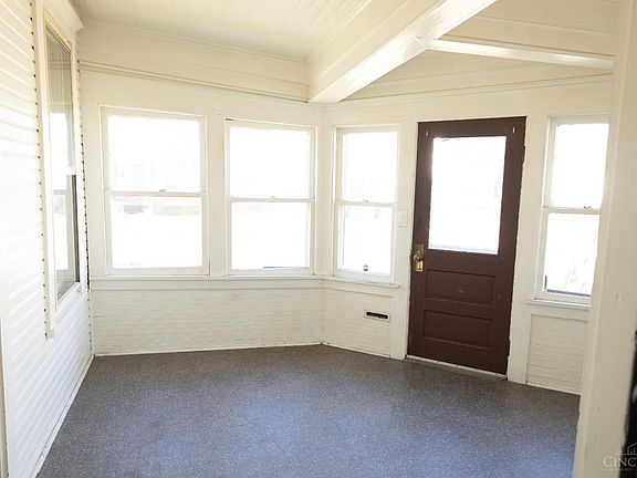 3rd image of 324 S Walnut St