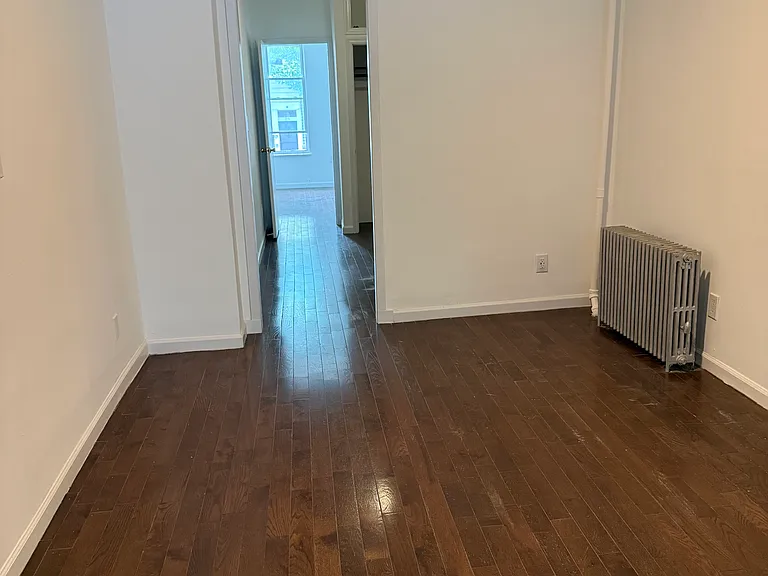276 Onderdonk Ave #1 — Photo 2
