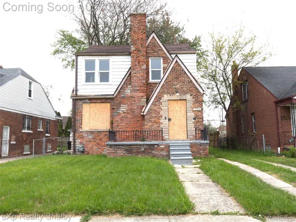 15008 Strathmoor St, Detroit, MI 48227