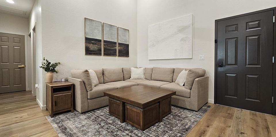 1st image of 731 W 6th St S #104
