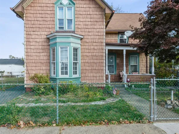 15 Sheriff St, Freehold, NJ 07728