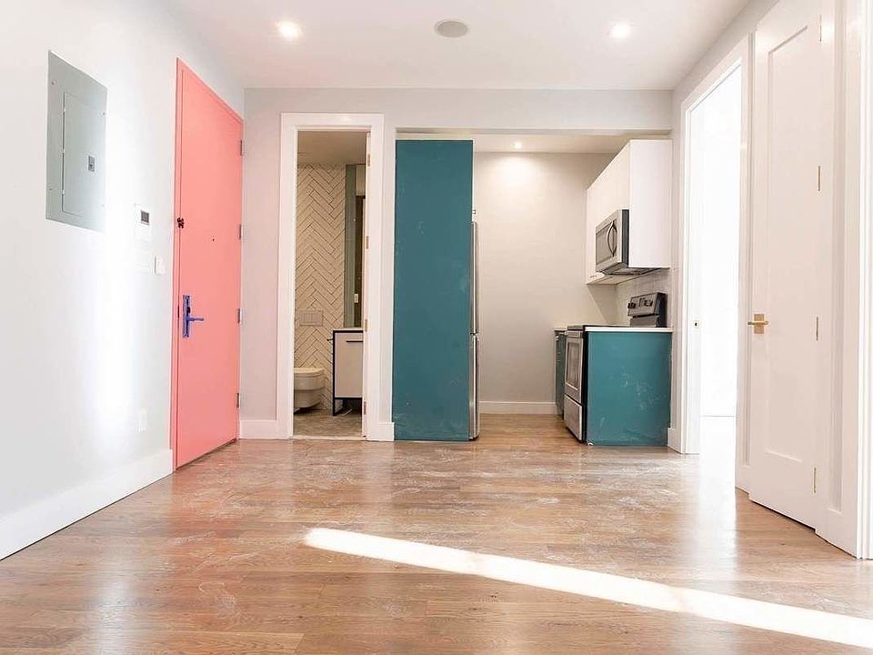 1st image of 543 Marcy Ave #2N