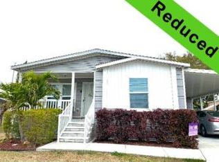 389 Teakwood Dr, Ellenton, FL 34222