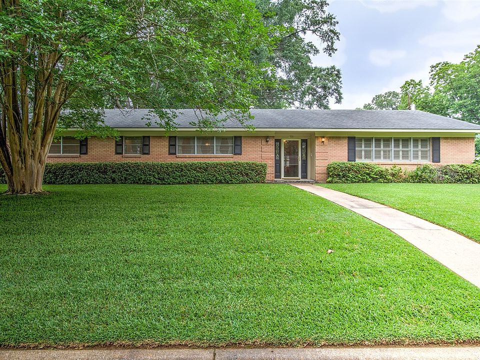 821 Millard