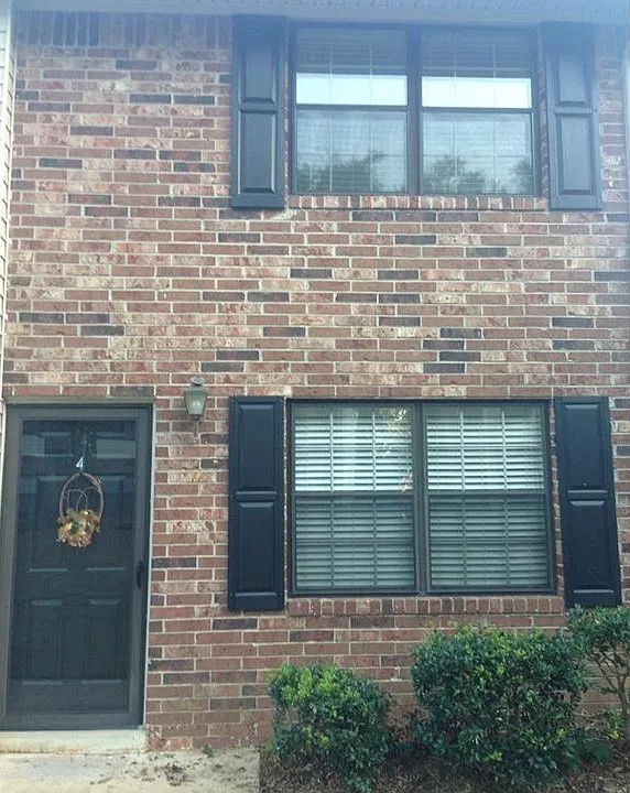 1235 Riverside Dr #B4