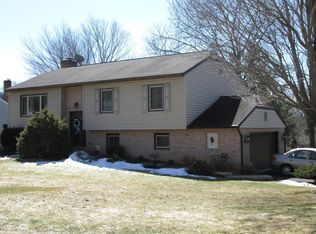 676 Eastside Dr, Landisville, PA
