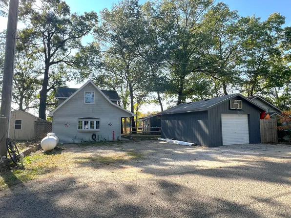 67080 Oxbow Dr, Constantine, MI 49042
